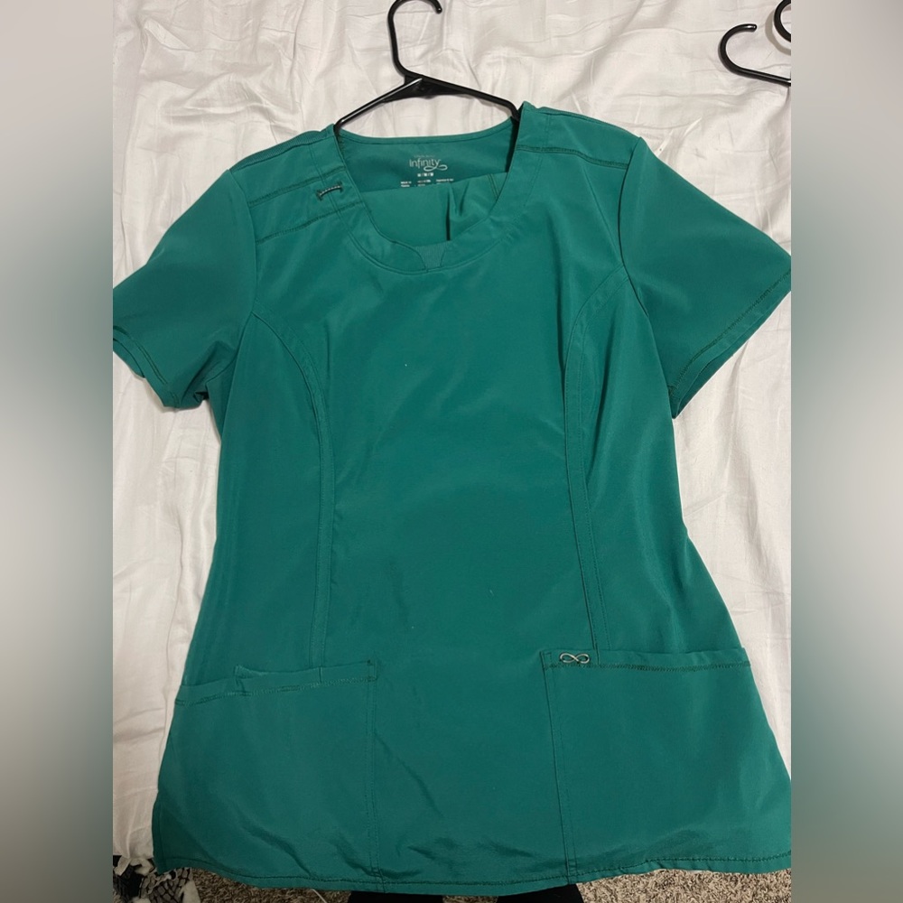 Cherokee infinity scrub set size M
